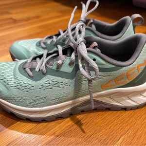 Keen Versacore Granite Green/Tangerine women’s sneaker